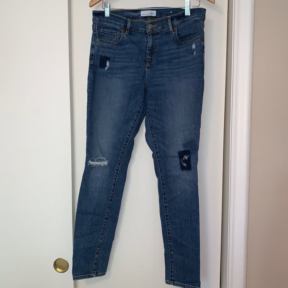 LOFT Modern Skinny distressed jeans - Size 10/30